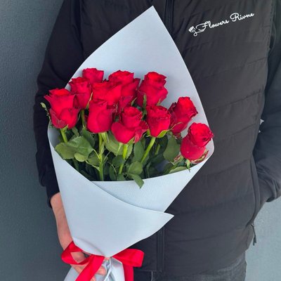 11 red roses in a package