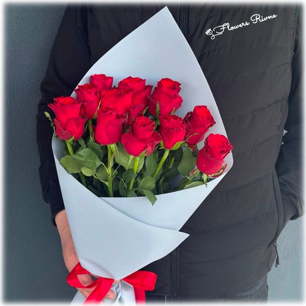 11 red roses in a package