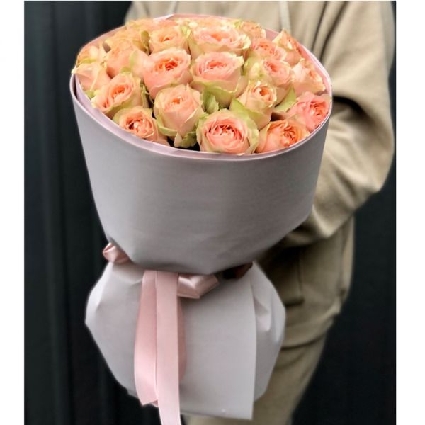 25 кремових троянд з пакуванням 20578 фото