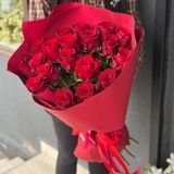 19 червоних PREMIUM троянд у стильному пакуванні 99424 фото